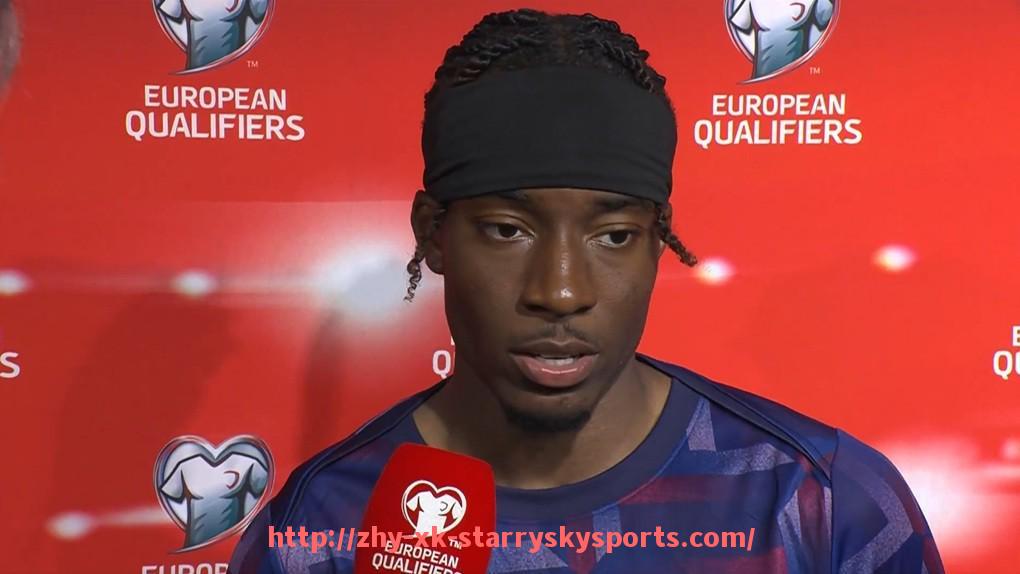 星空体育-世俱杯比赛暂停期间裁判技术支持体系及服务流程